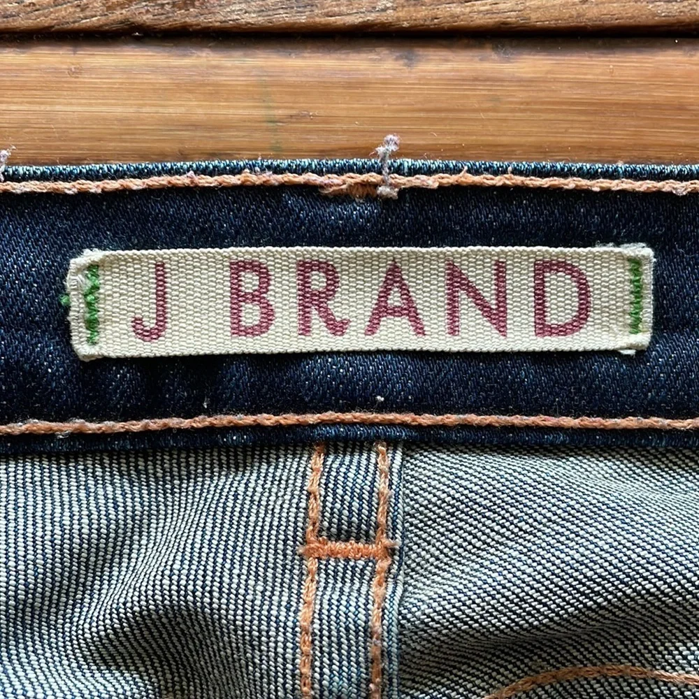 EUC J BRAND sz26 cropped “the skinny” Jeans in “”ink” excellent condition! - Picture 3 of 7